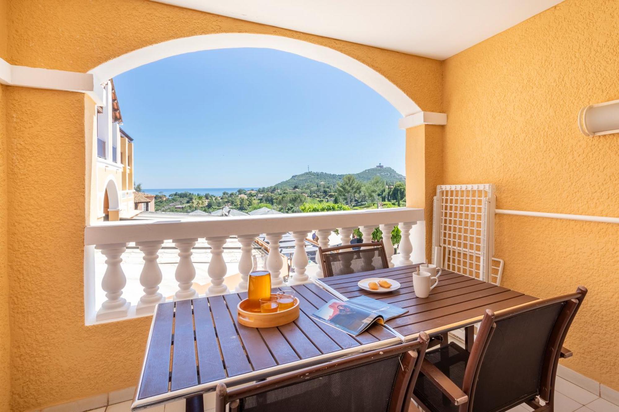 Village Pierre & Vacances Cap Esterel - Saint Raphael Village Dış mekan fotoğraf